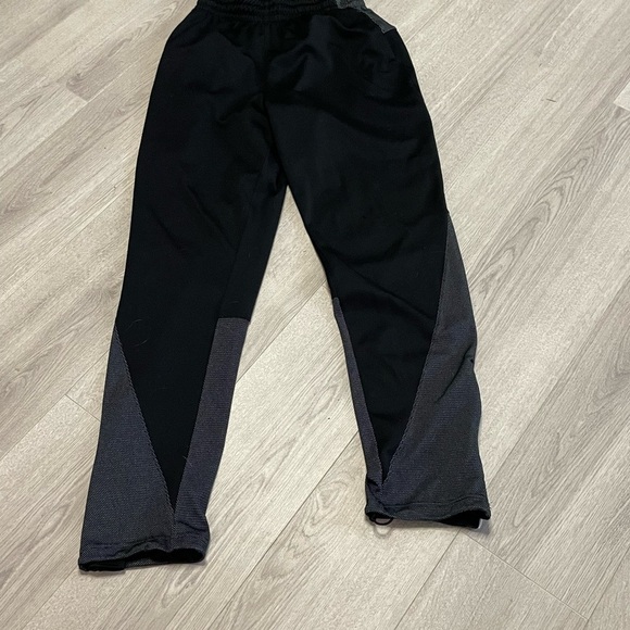 Jordan Flight Team Basketball Black and Gray Joggers - Picture 2 of 10